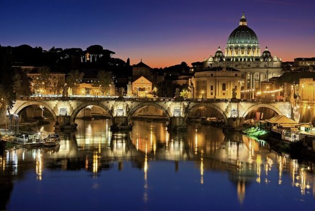 ROME BY NIGHT TOUR