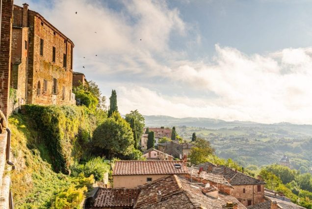 Private transfer Rome to Florence with a stop to visit Tuscany countryside